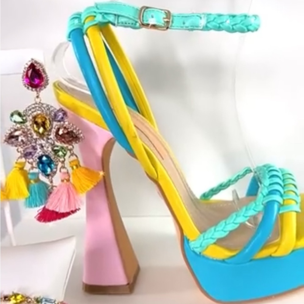 Pink, turquoise, mint green and yellow platform heels 🏝💙💛💗💚